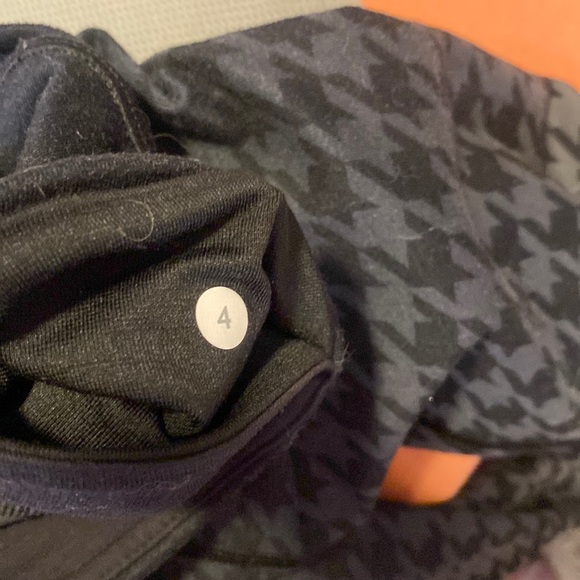 Lululemon Ombré Houndstooth Leggings 🌵4 - Picture 3 of 8